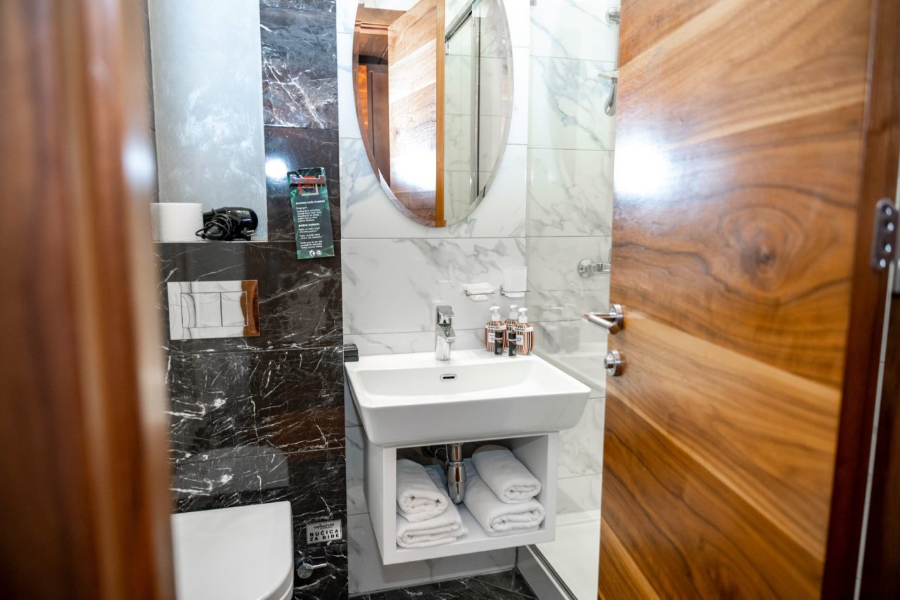 Kupatilo 2560 Under5mb